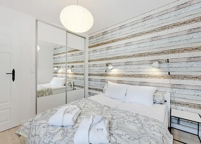 Lion Apartments - La Playa