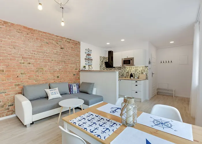 Lion Apartments - La Playa