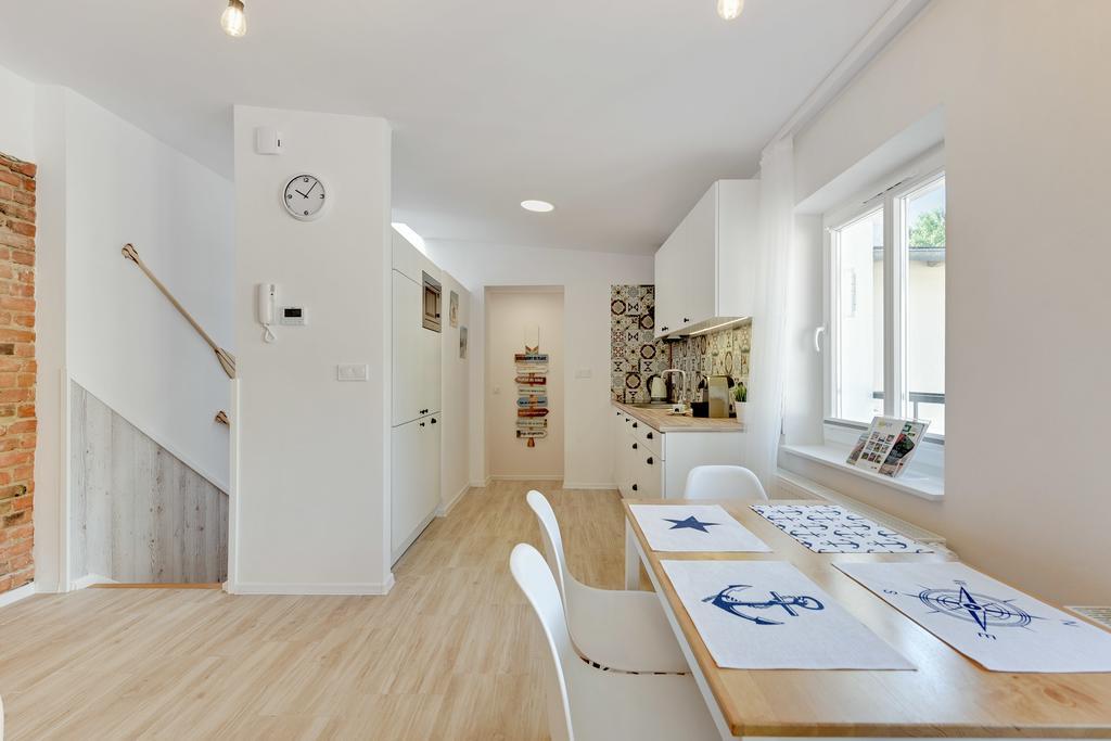 Lion - La Playa Apartment